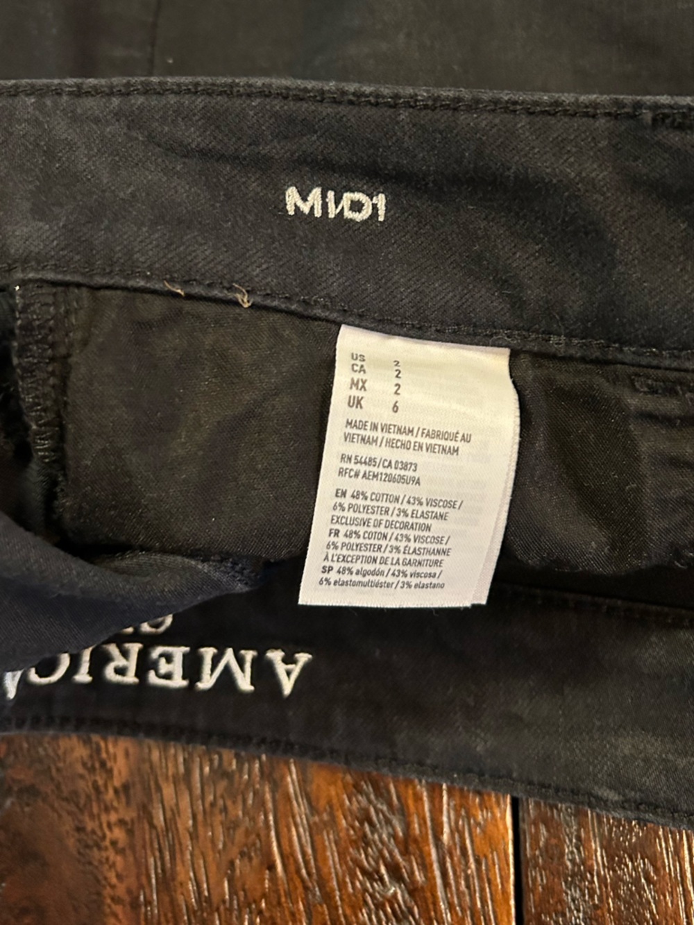 American Eagle Outfitters Black Super Stretch Midi Twill High Waist Denim Shorts - Picture 3 of 8
